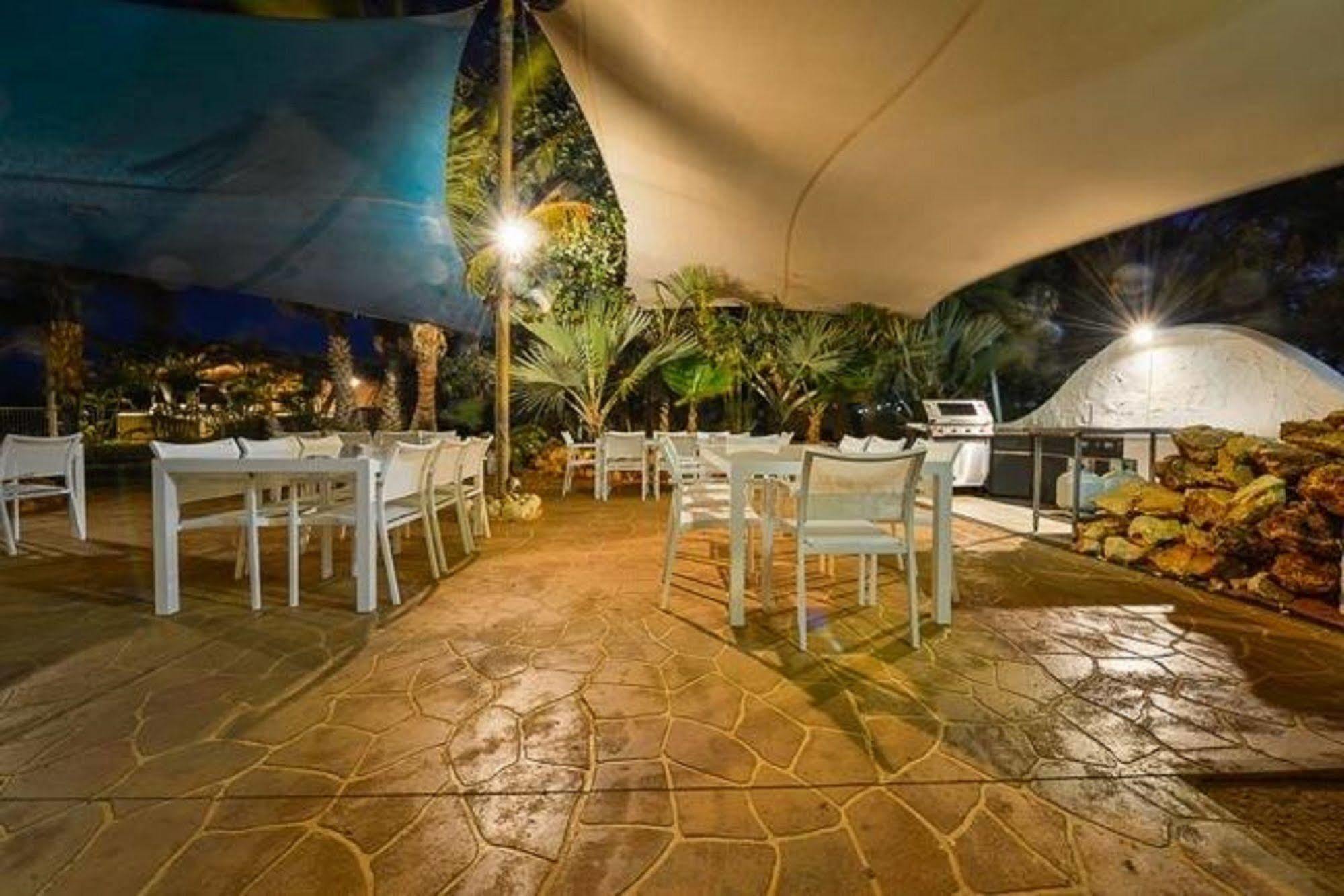 Sea Breeze Resort Exmouth Dış mekan fotoğraf